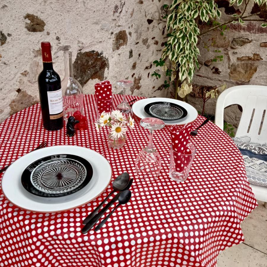Les Cerisiere Bed & Breakfast Cheffois Екстериор снимка